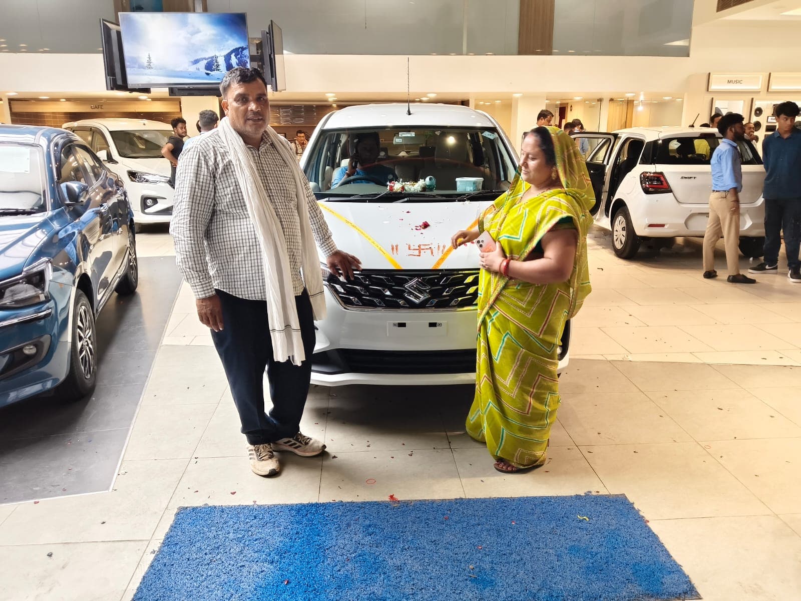 Carzelo Gallery Image 2